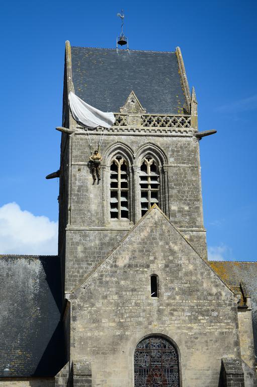 ホテル ロジ ル サント メール Sainte-Mère-Église エクステリア 写真