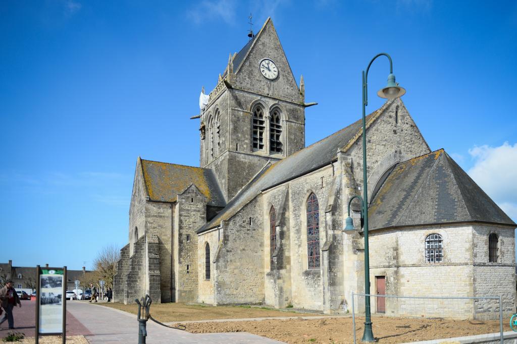 ホテル ロジ ル サント メール Sainte-Mère-Église エクステリア 写真